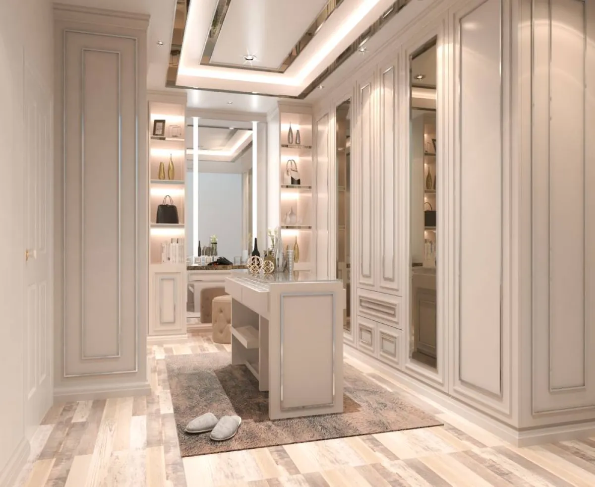 لا بدّ من الاعتماد على الألوان الفاتحة في غرفة الملابس الضيقة