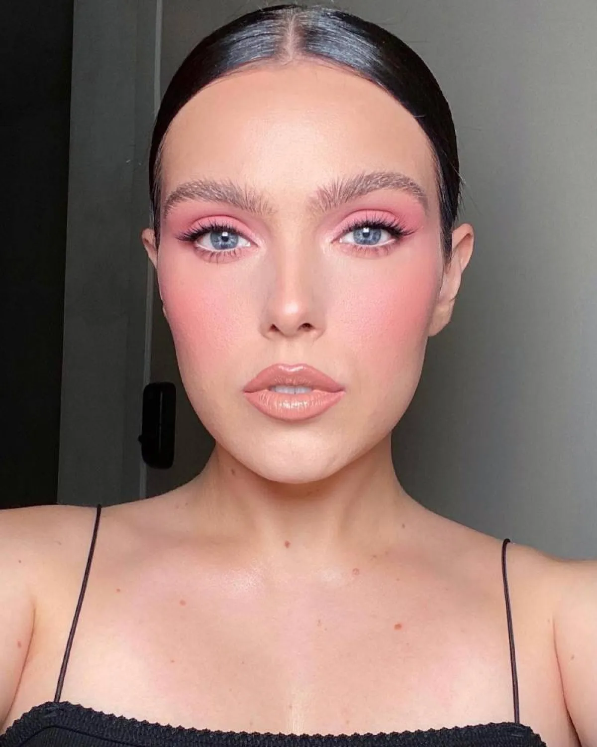 صيحات مكياج صيف 2022