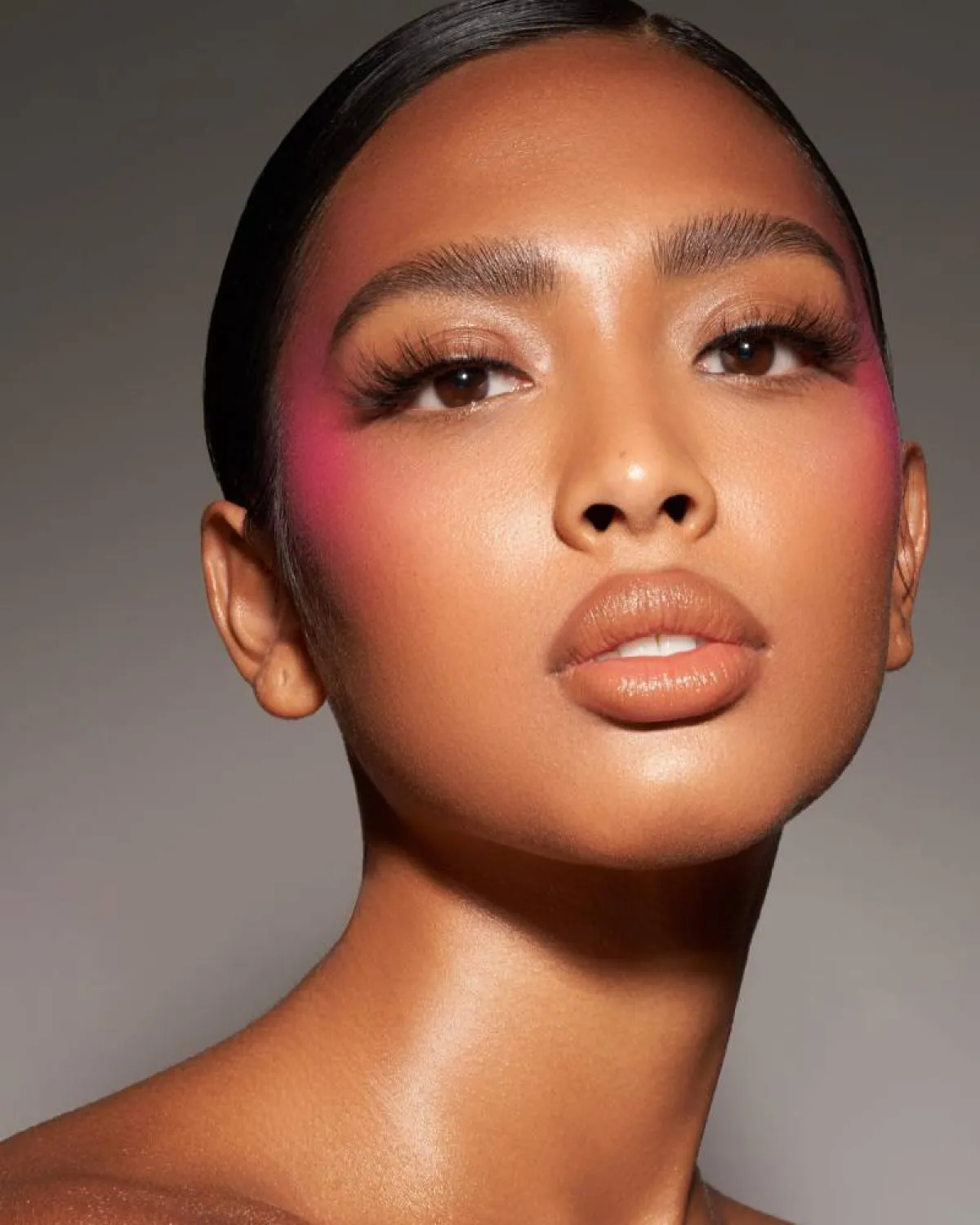 صيحات مكياج البشرة 2022