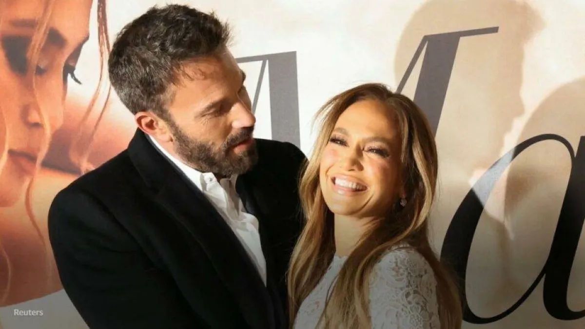 العروس جينيفر لوبيز والعريس بن أفليك - الصورة من وكالة رويترز