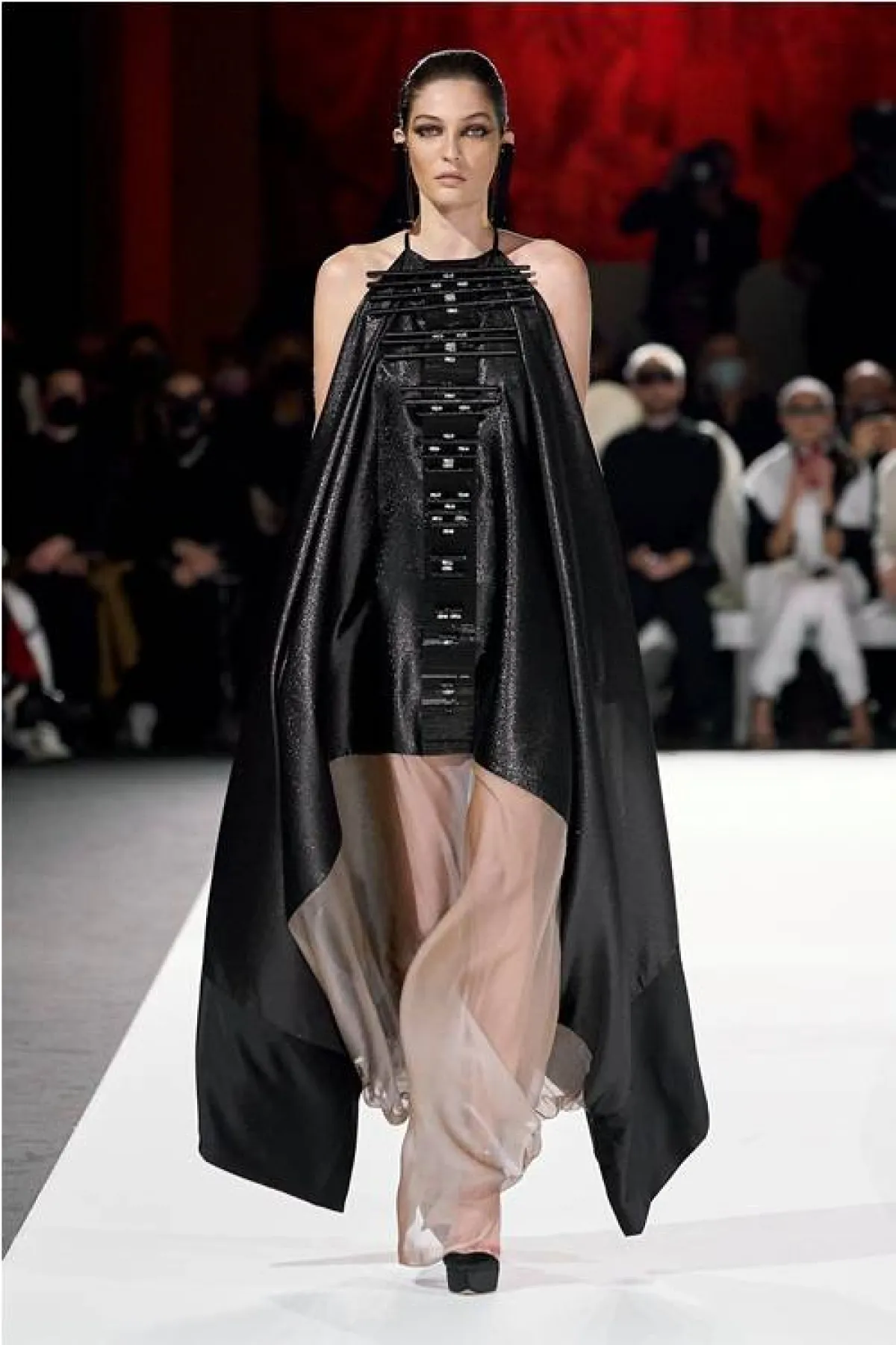 فستان أورجانزا للخطوبة من ستيفان رولاند  Stephane Rolland