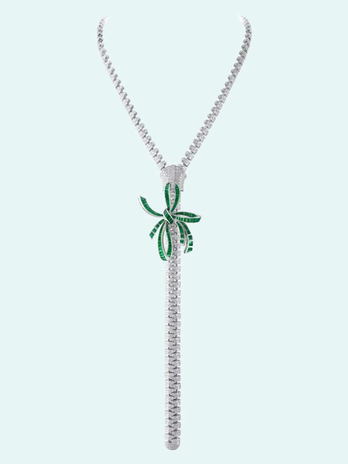 عقد Zip Couture Nœud émeraude من فان كليف أند آربلز Van Cleef & Arpels