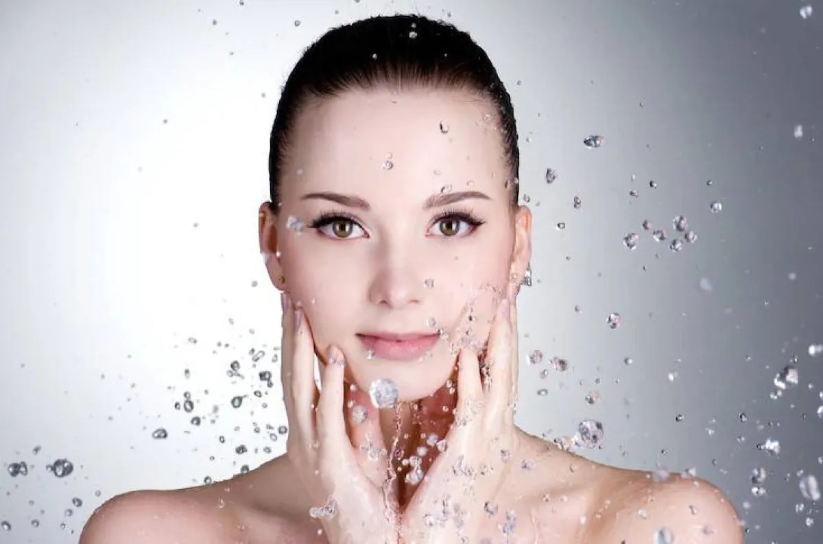 فوائد جهاز بخار الوجه للبشرة