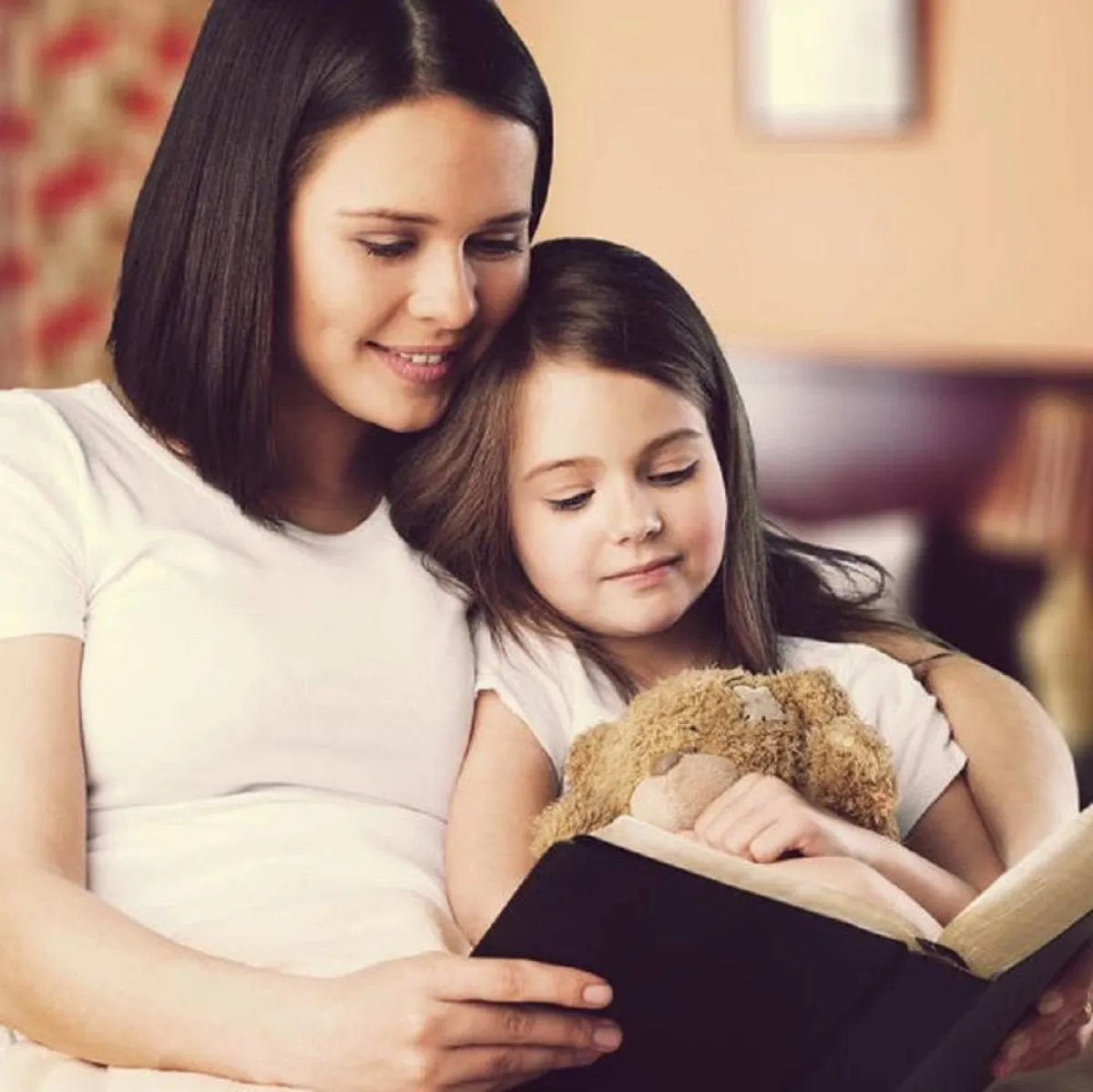 صورة لأم وطفلتها