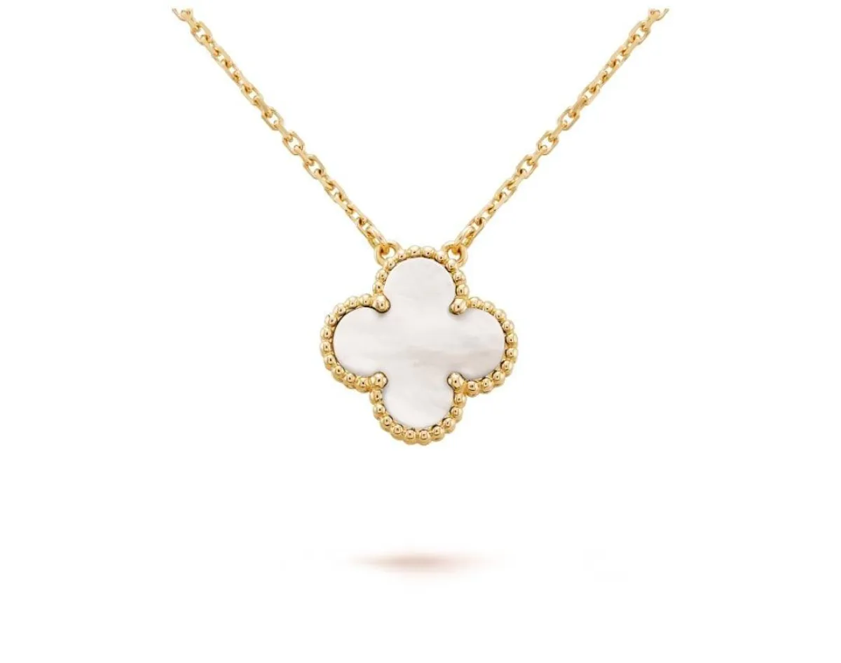 قلادة Vintage Alhambra penant من فان كليف آند أربلز Van cleef&Arpels 