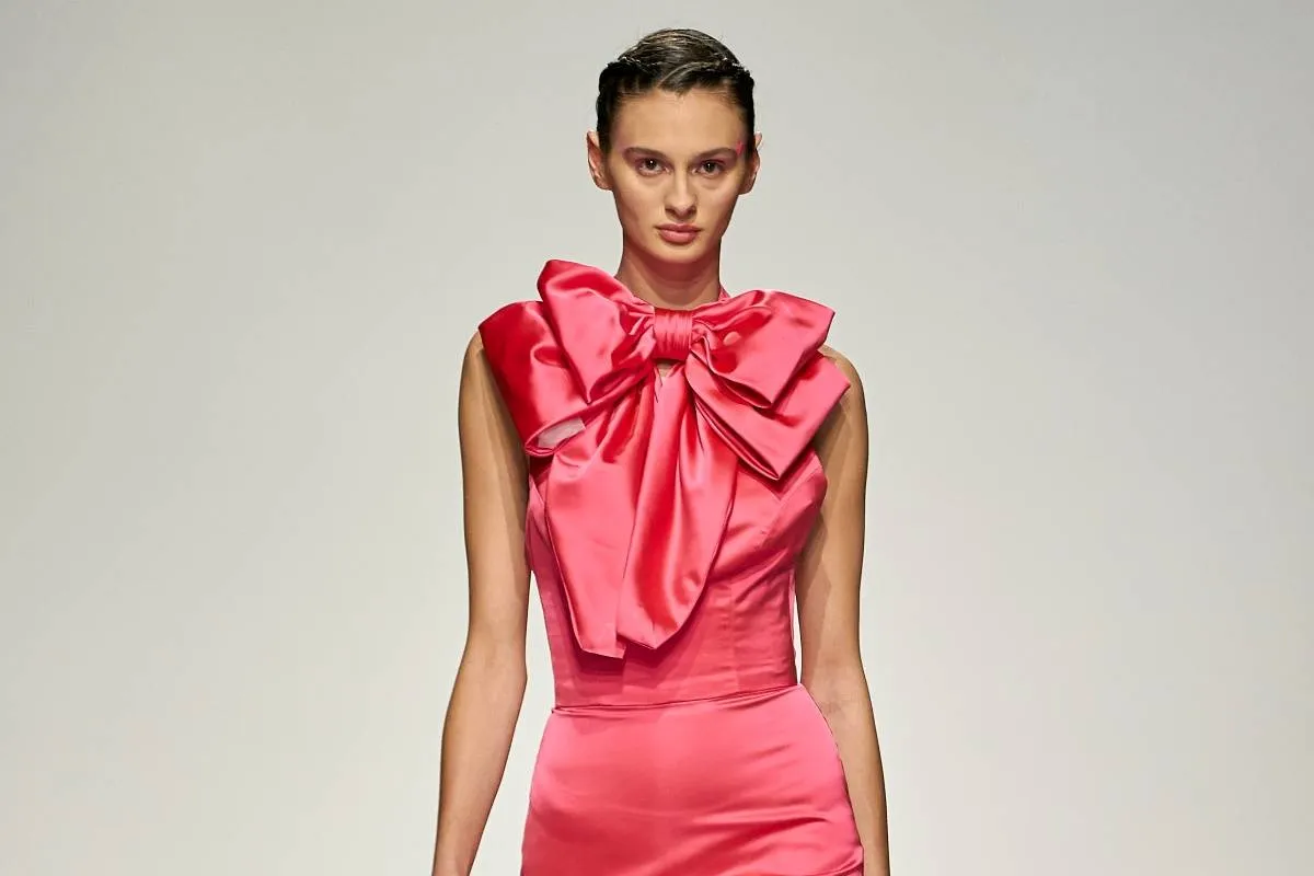 موديلات فساتين ساتان