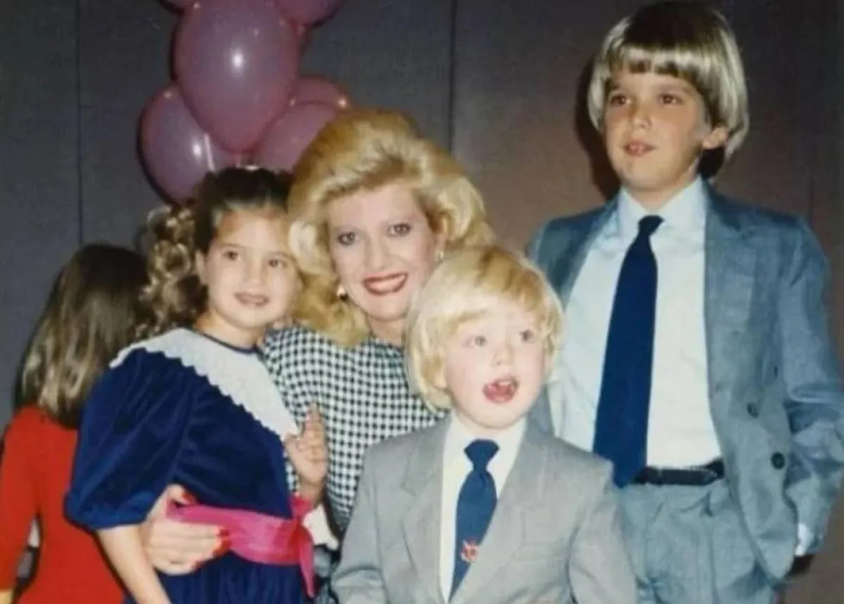 إيفانا ترامب مع أبنائها الثلاثة- الصورة من حساب إيريك ترامب على إنستغرام