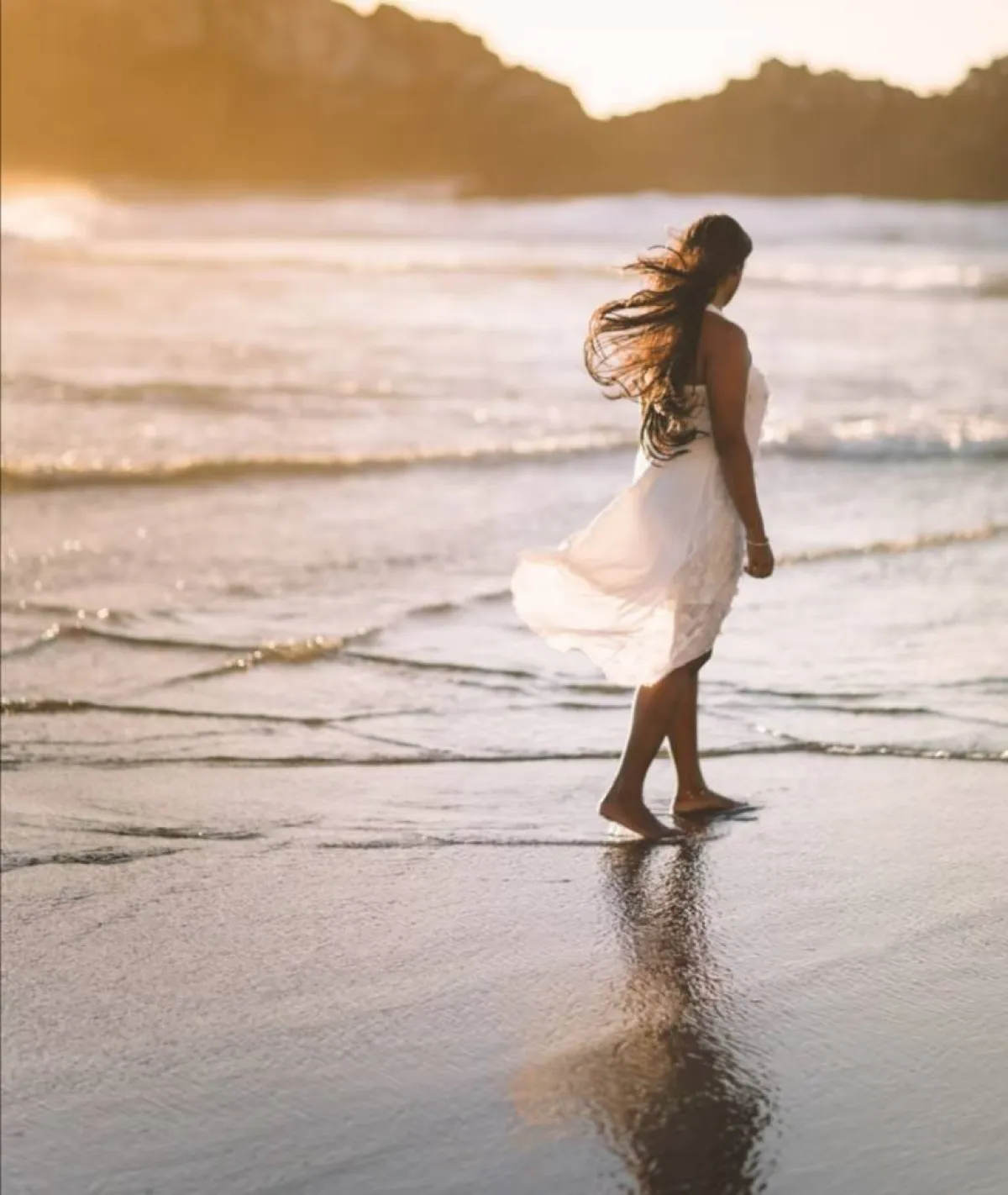 الفستان الأبيض