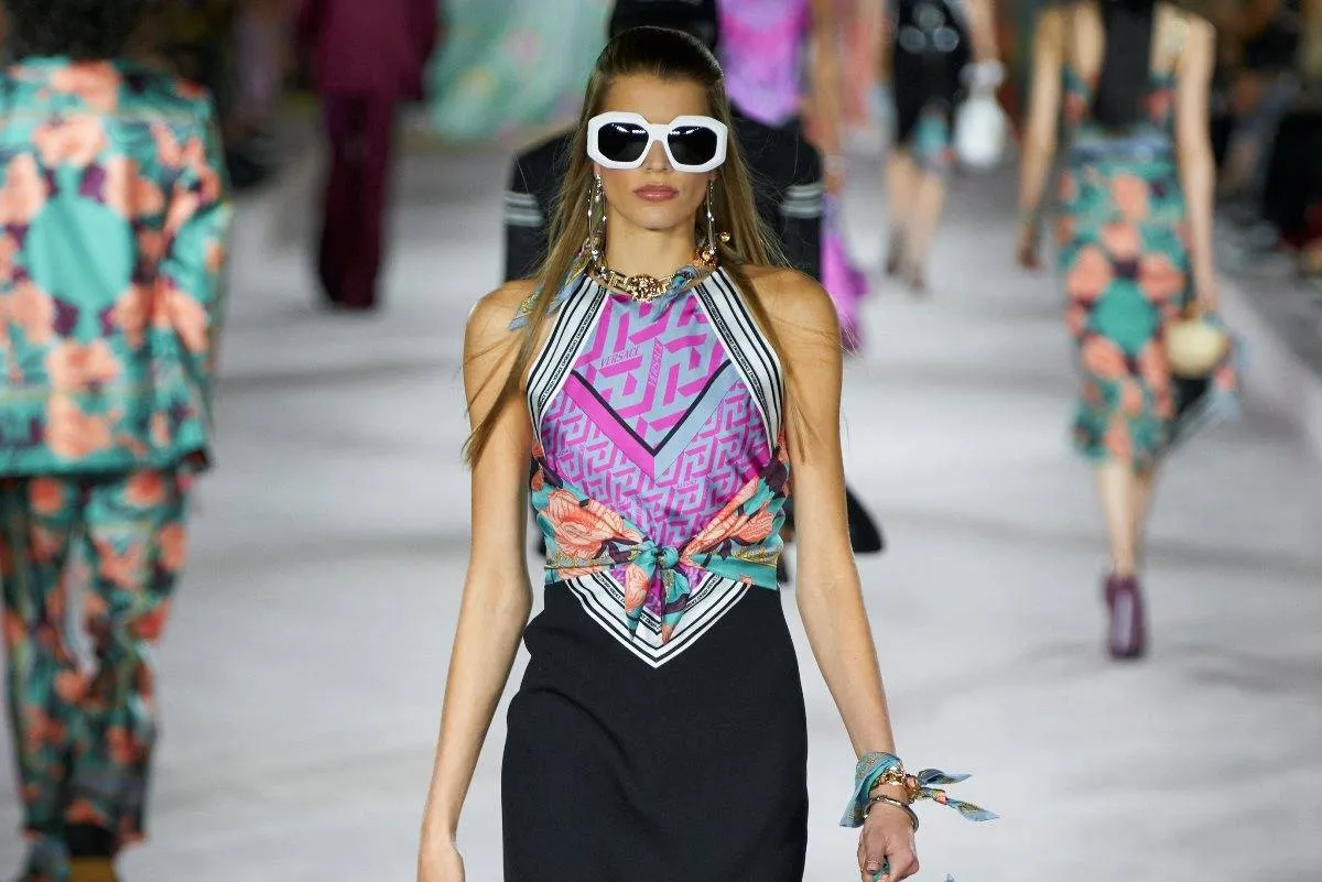 موديلات فساتي من دون أكمام