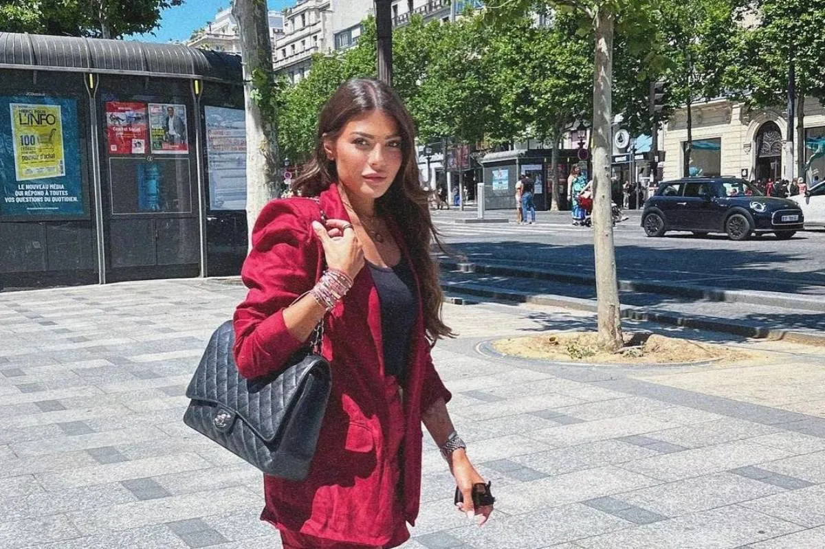 إطلالات رسمية من العنود بدر