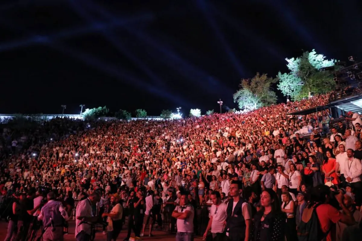 لم يبق مكان واحد شاغر في المسرح الأثري بقرطاج ليلة افتتاح المهرجان-الصورة من موقع وزارة الثقافة على الفيسبوك