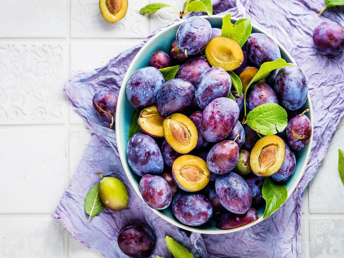 صورة لفاكهة البرقوق