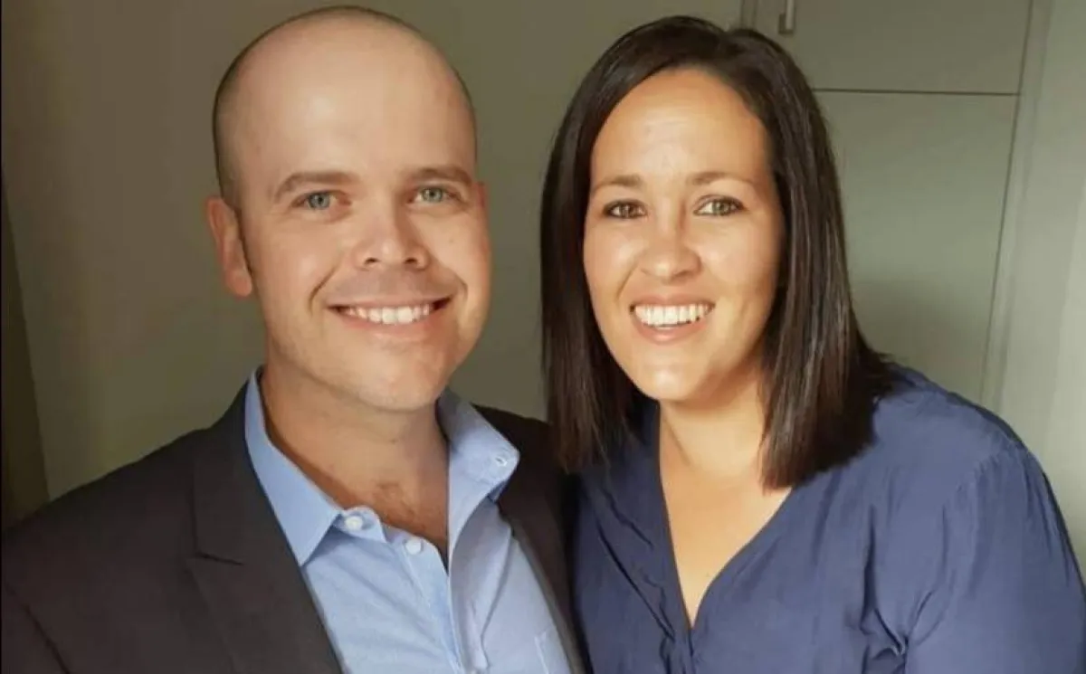 جيسيكا سلي وزوجها- الصورة من موقع 7 News