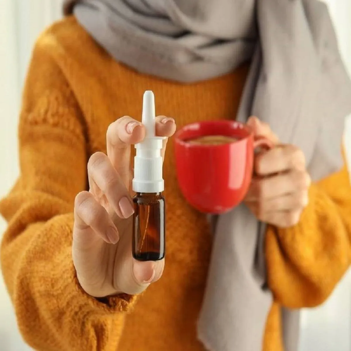 صورة لحامل ومحلول الملح