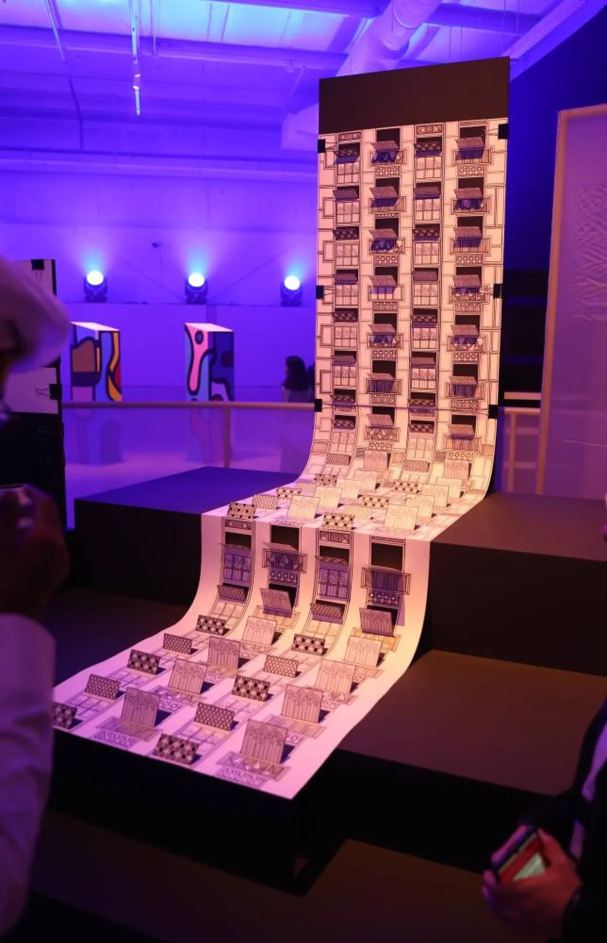 عمل الرواشين للفنانة أم كلثوم العلوي - تصوير صالح الغنام