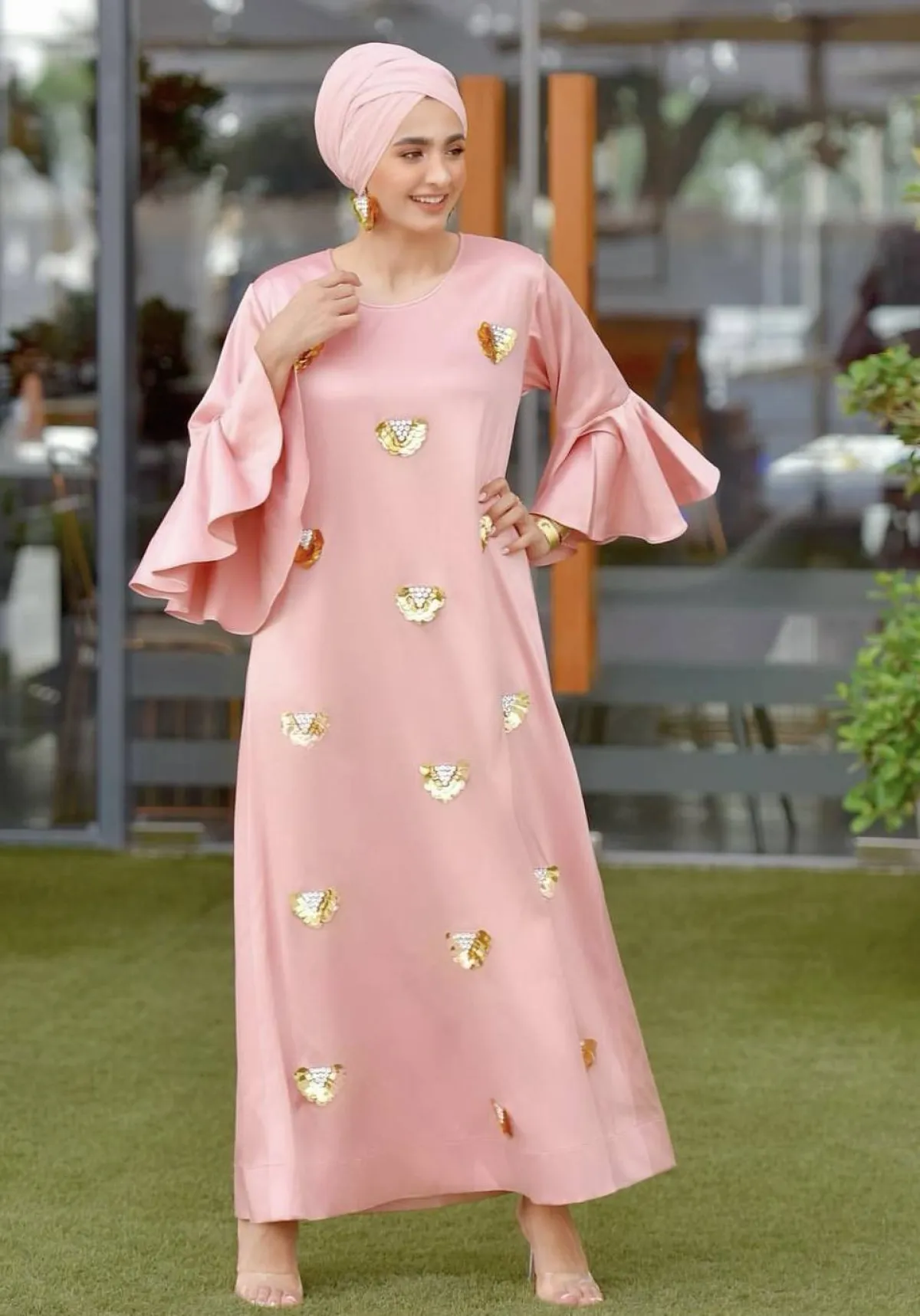 جلابية محتشمة للمحجبات من رؤى الموالي