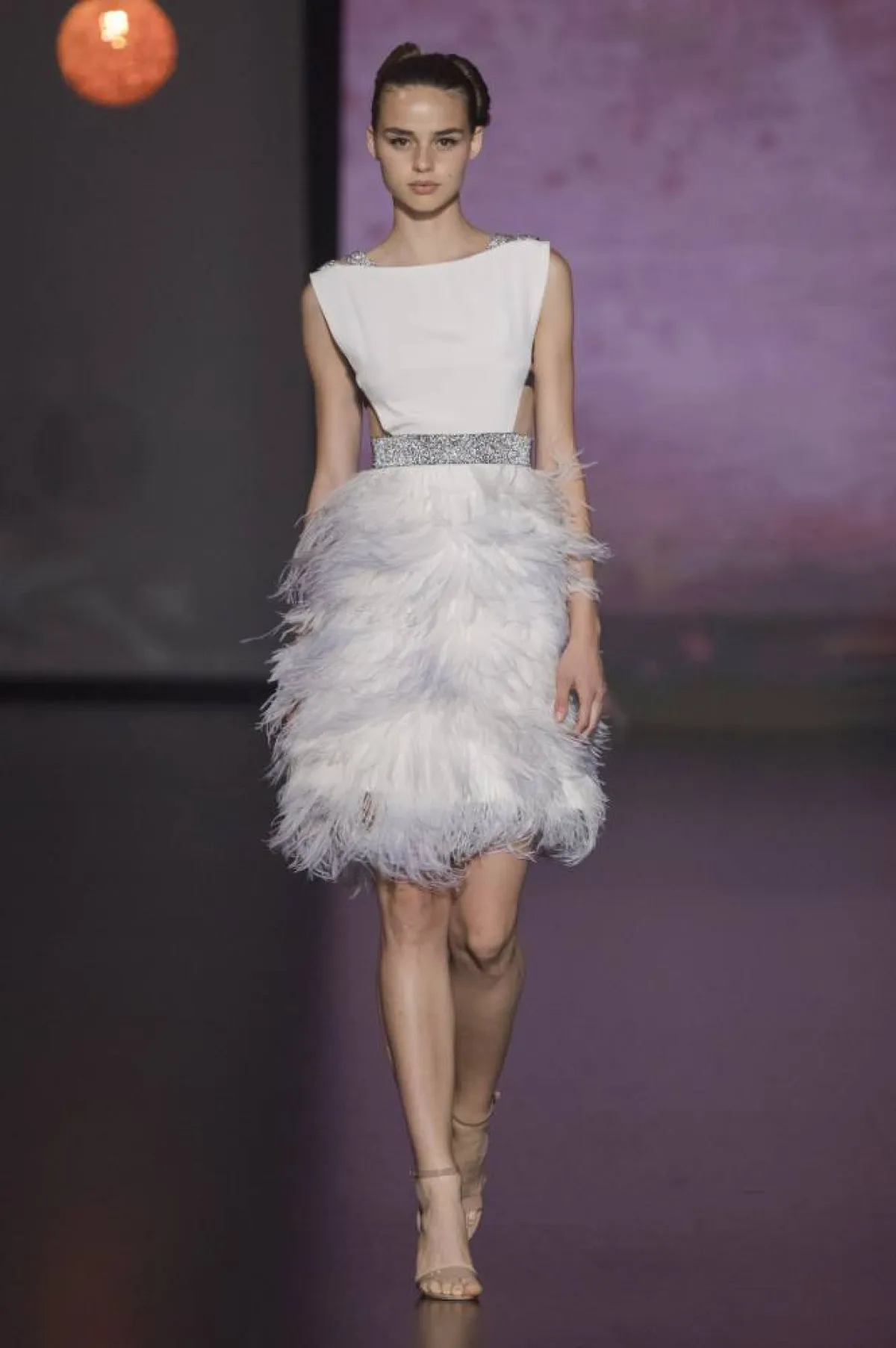 فستان خطوبة راقي باللون الأبيض جيرتيل زي Gretel Z 