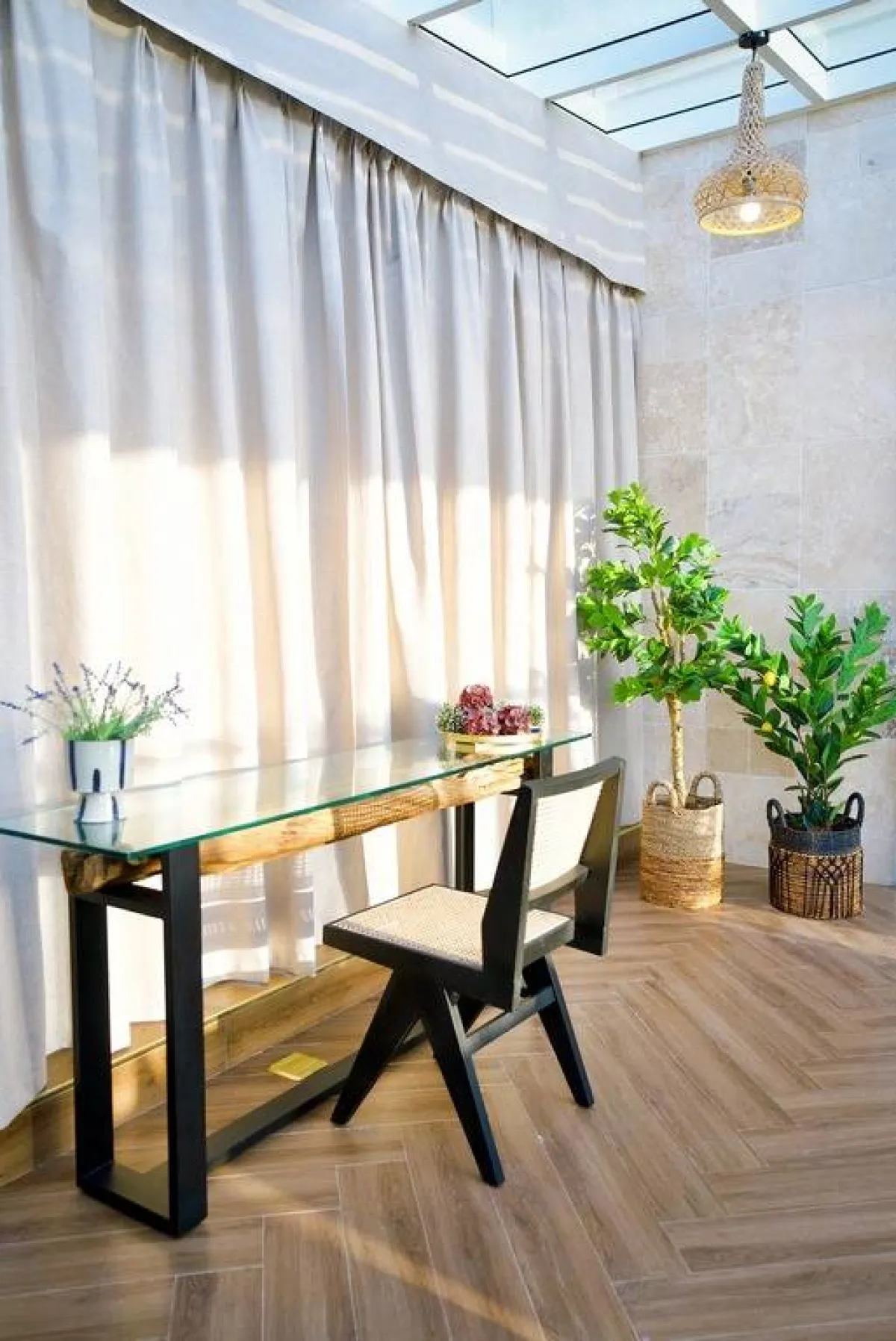 الأرضيّات الخشبيّة تغيب عن المطابخ والحمّامات، تجنّباً للمشكلات 