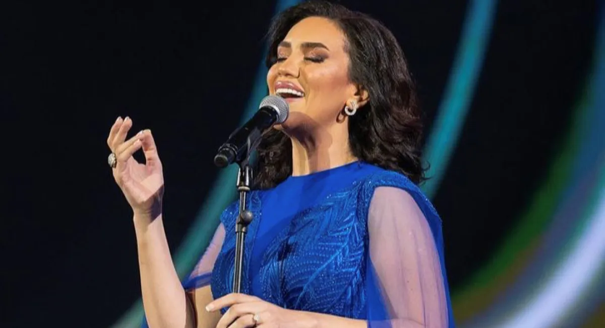 الفنانة مي فاروق 