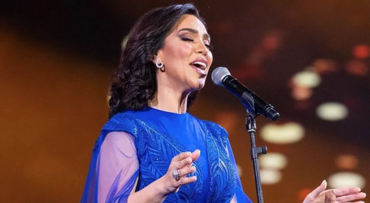 الفنانة مي فاروق