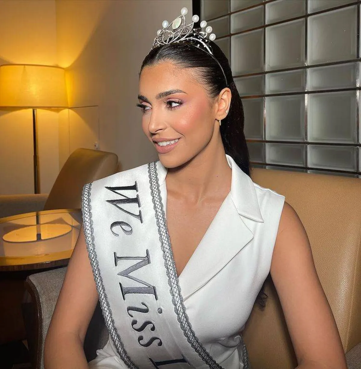 ياسمينا زيتون في أولى مقابلتها بتاج ملكة جمال لبنان 2022