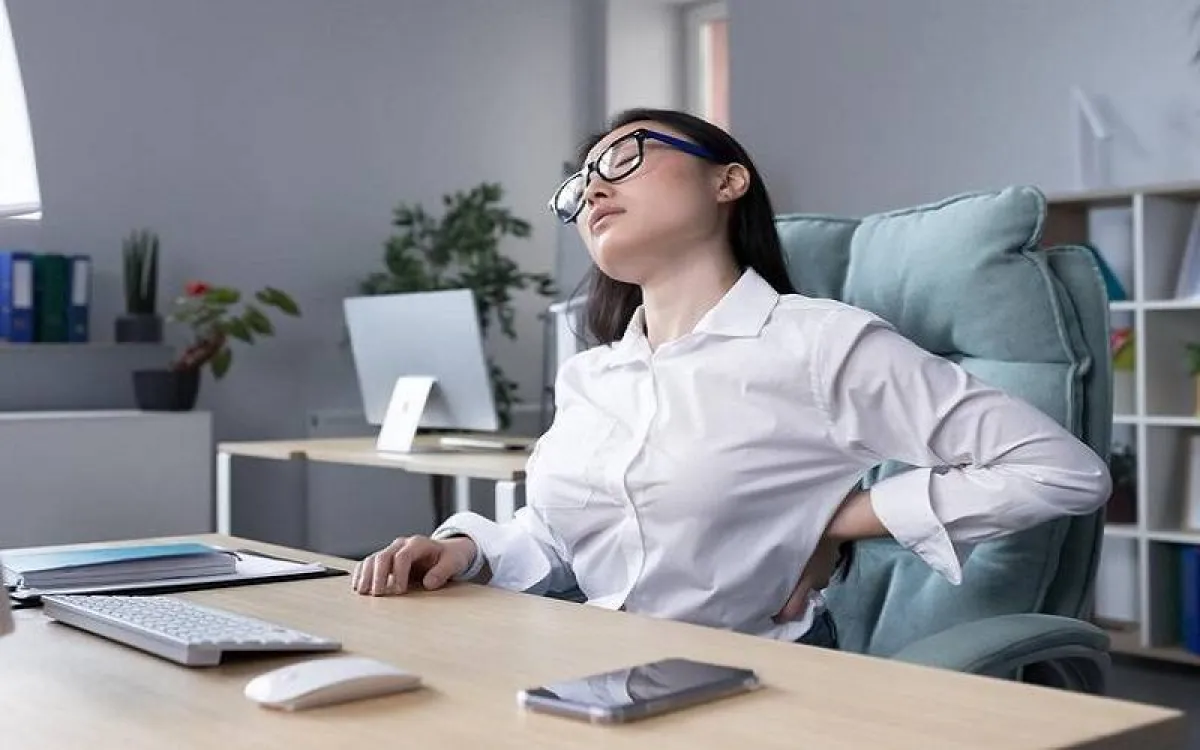 لا تجلسي فترة طويلة على المكتب
