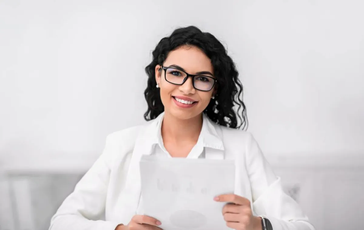 إن وظيفة الموارد البشرية هي بمثابة حلقة وصل بين المدراء والمسؤولين والموظفين