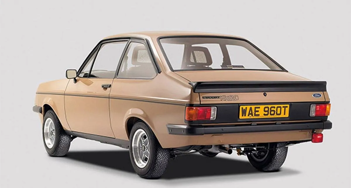 أفضل 5 سيارات كلاسيكية حصدت انتشاراً واسعاً على مدى عقود