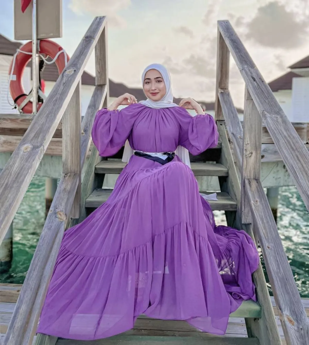 اسراء مصطفى بالفستان الفضفاض