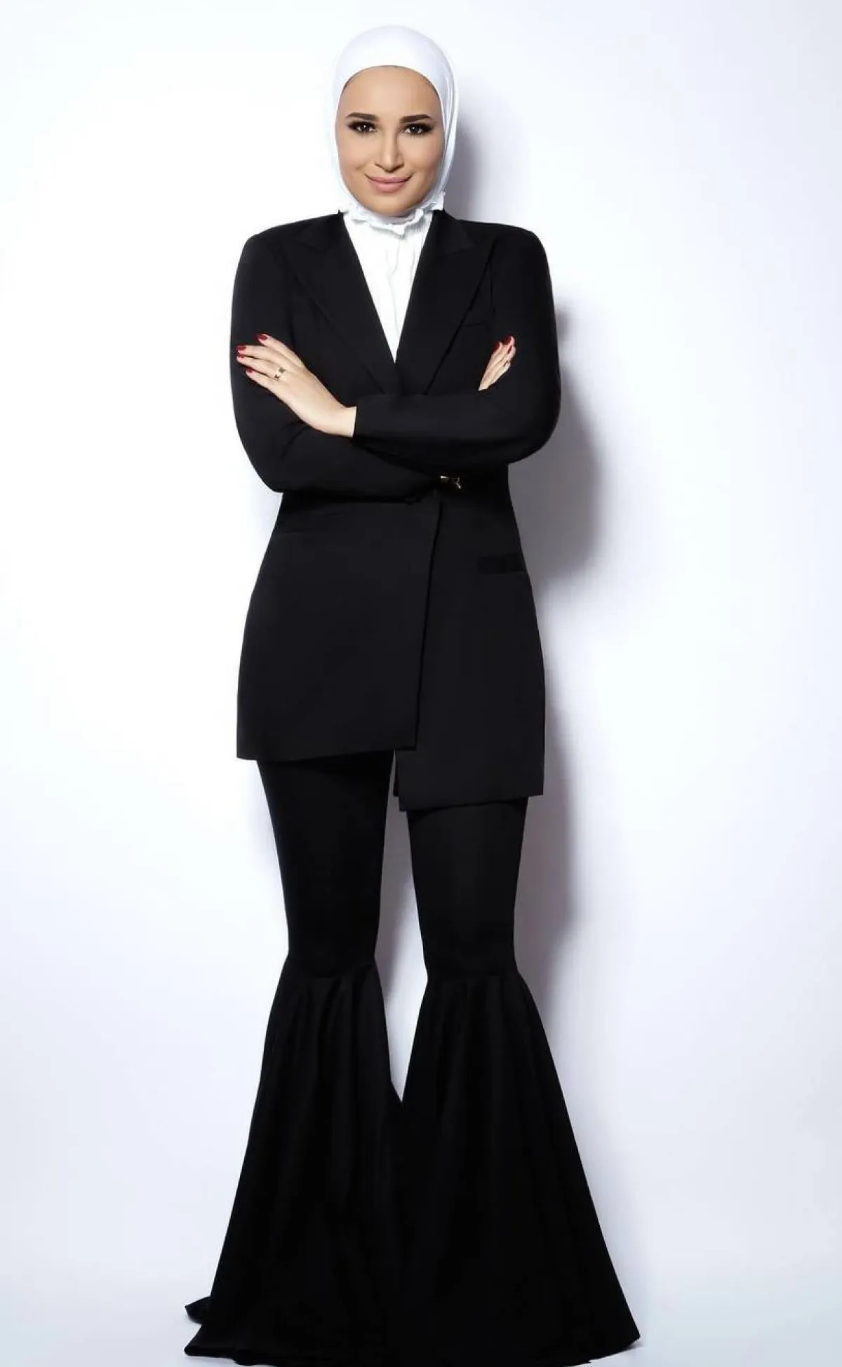 مريم الدوب باطلالة كلاسيكية