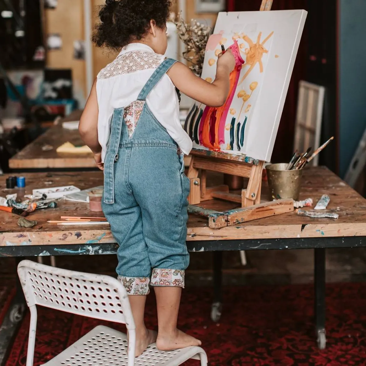 صورة لطفلة مبدعة