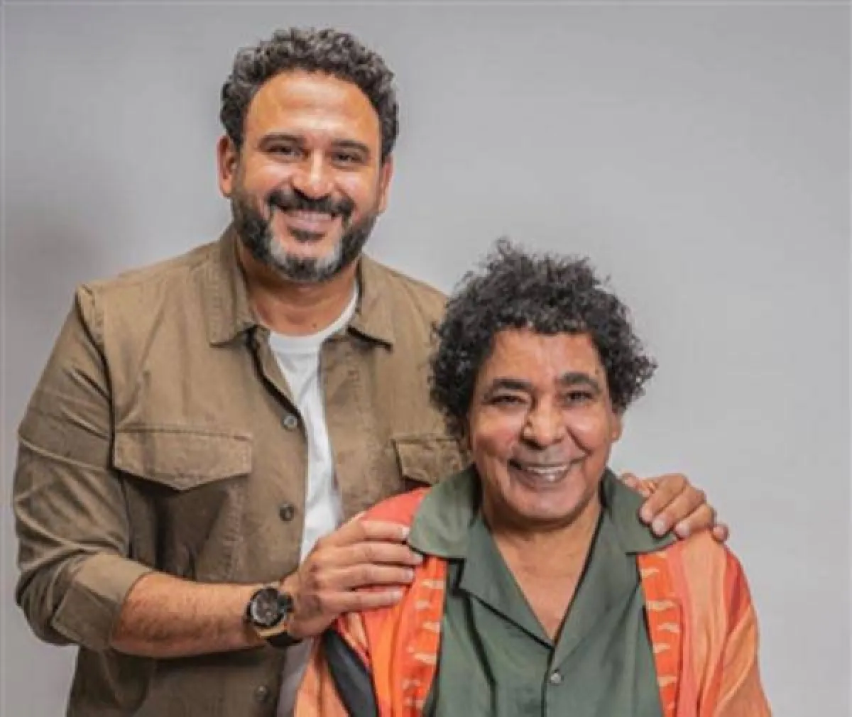 أكرم حسني ومحمد منير - الصورة من حساب أكرم على فيسبوك