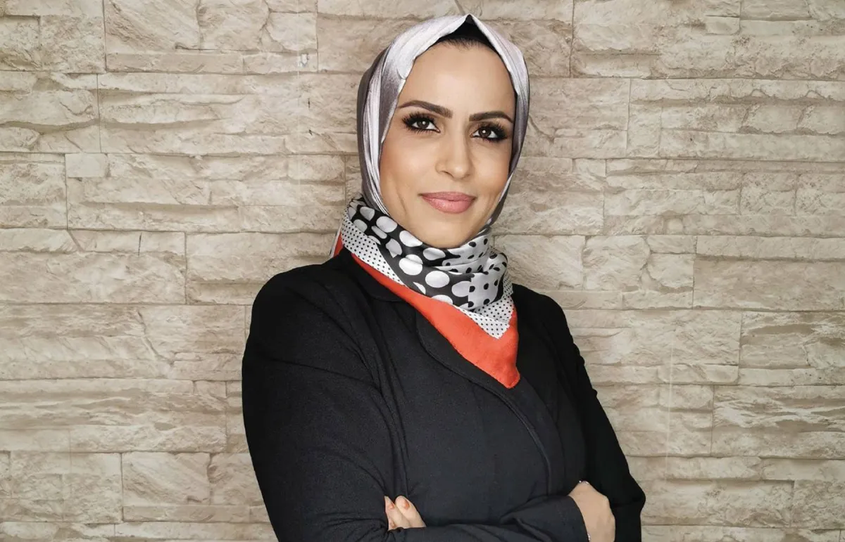 الطاهية السورية إخلاص الخطيب: الموسيقى تفيدني خلال تحضير الأطباق