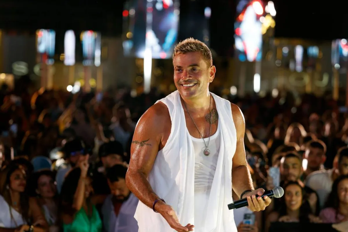 عمرو دياب - صورة من حسابه على فيسبوك