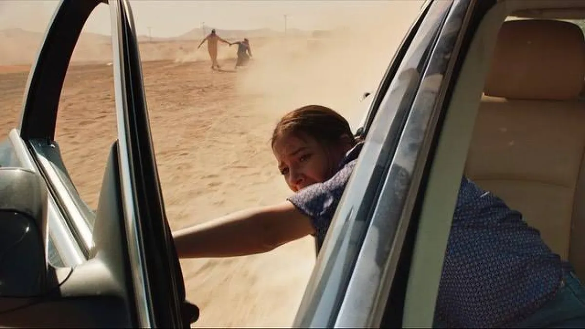 فاطمة البنوي من كواليس فيلم " سكة طويلة " - صورة من صفحتها الرسمية على " انستغرام"