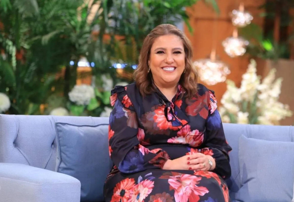 مي كساب من كواليس برنامج معكم - الصورة من صفحة البرنامج على الفيس بوك