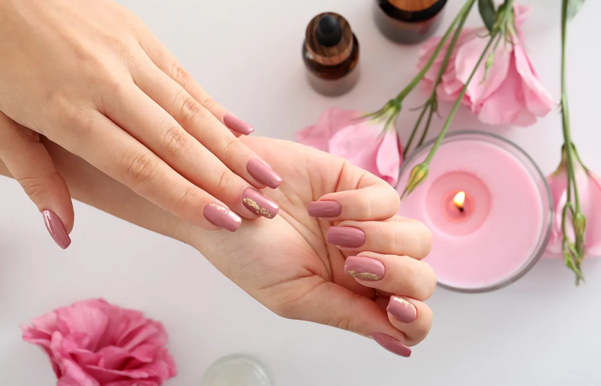 تطويل الأظافر