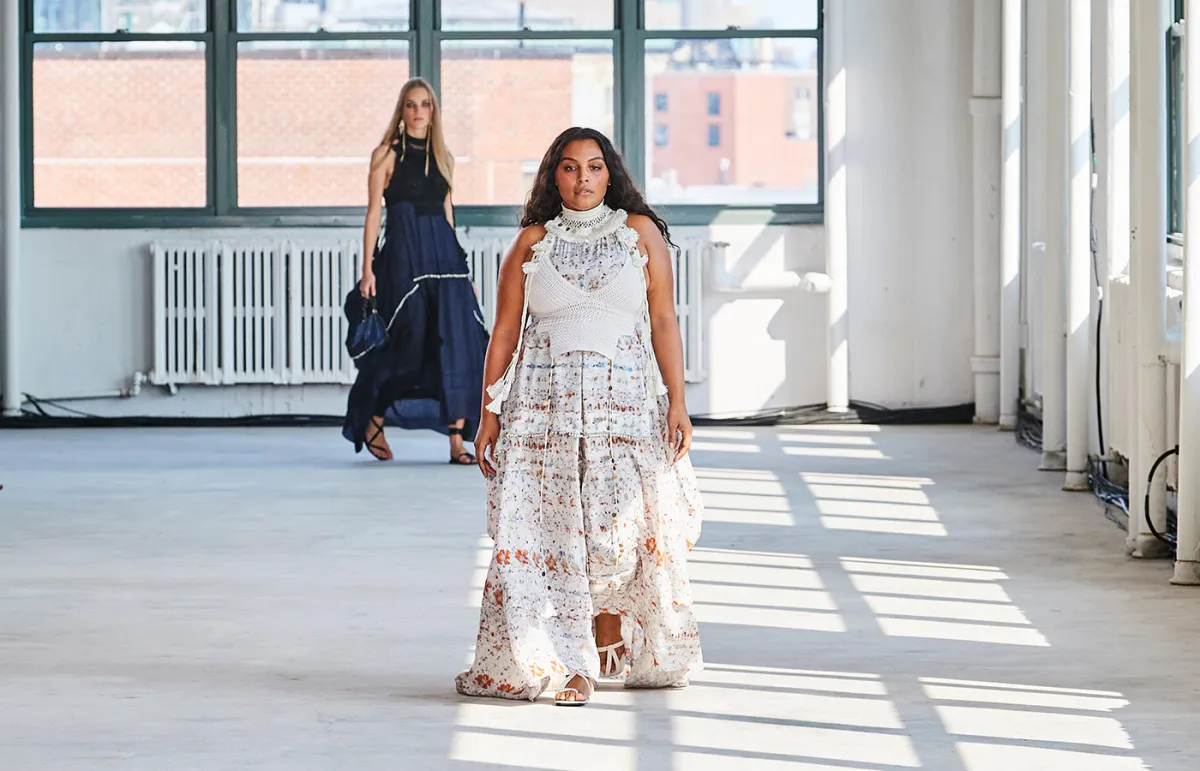 تنسيق التنورة للمتلئات