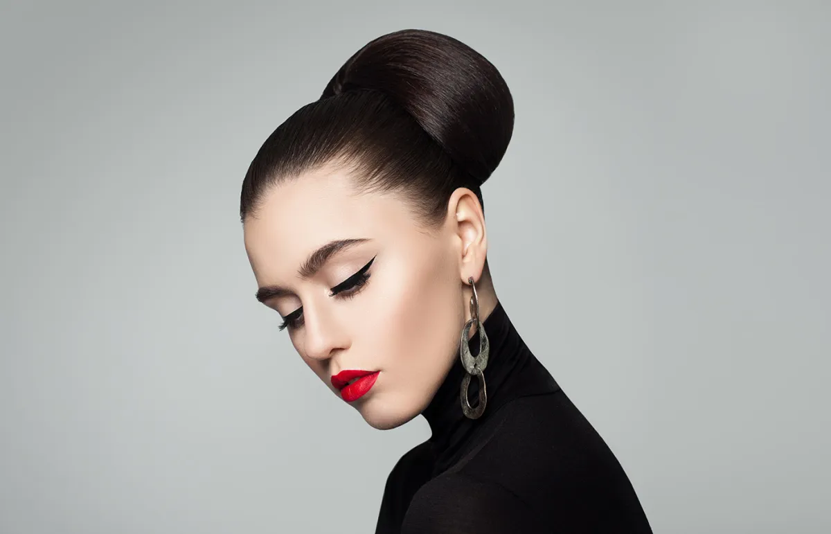 تسريحة الكعكة أبرز صيحات صيف 2022