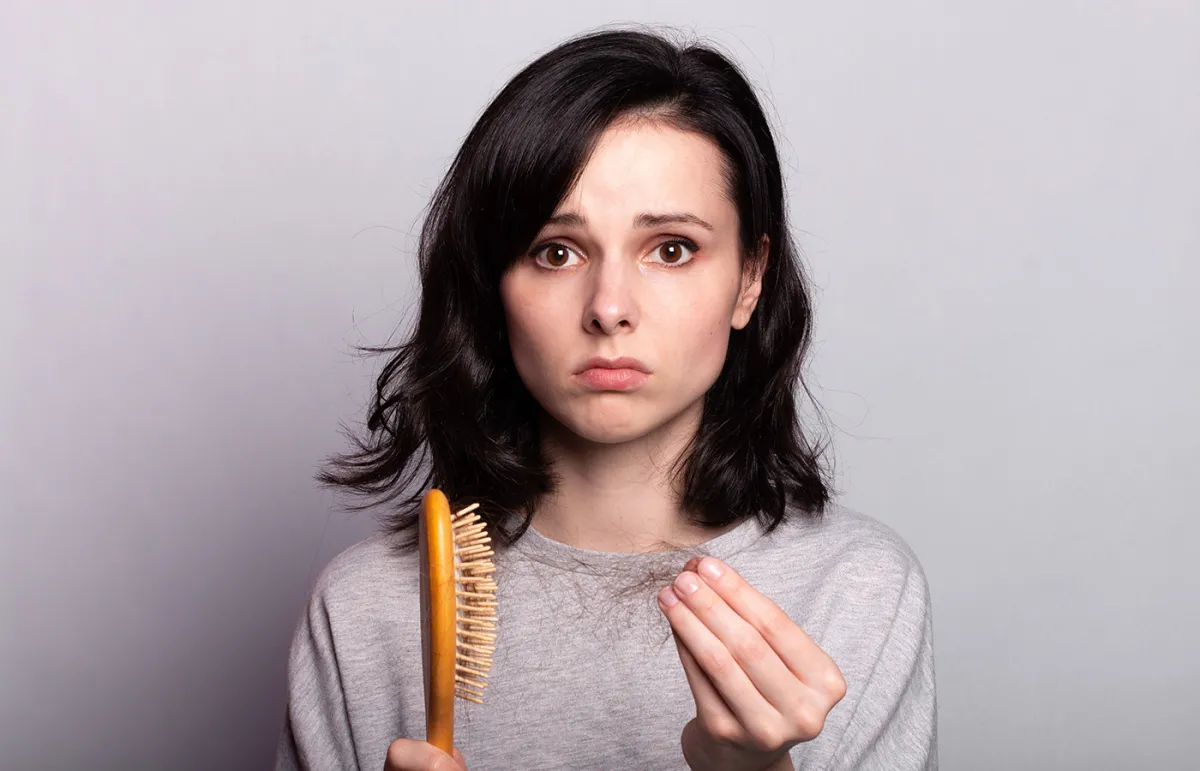 الفرق بين الصلع الوراثي وغير الوراثي للنساء