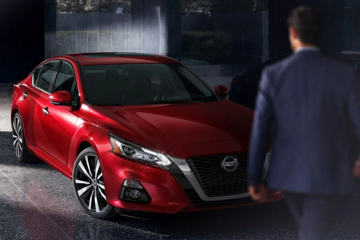 نيسان ألتيما