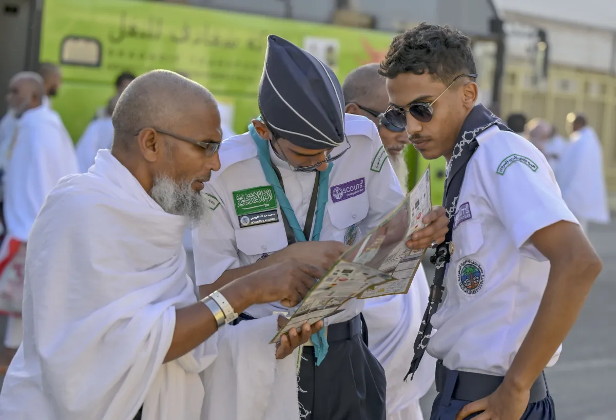 حجاج بيت الله يتوافدون لمشعر منى لقضاء يوم التروية