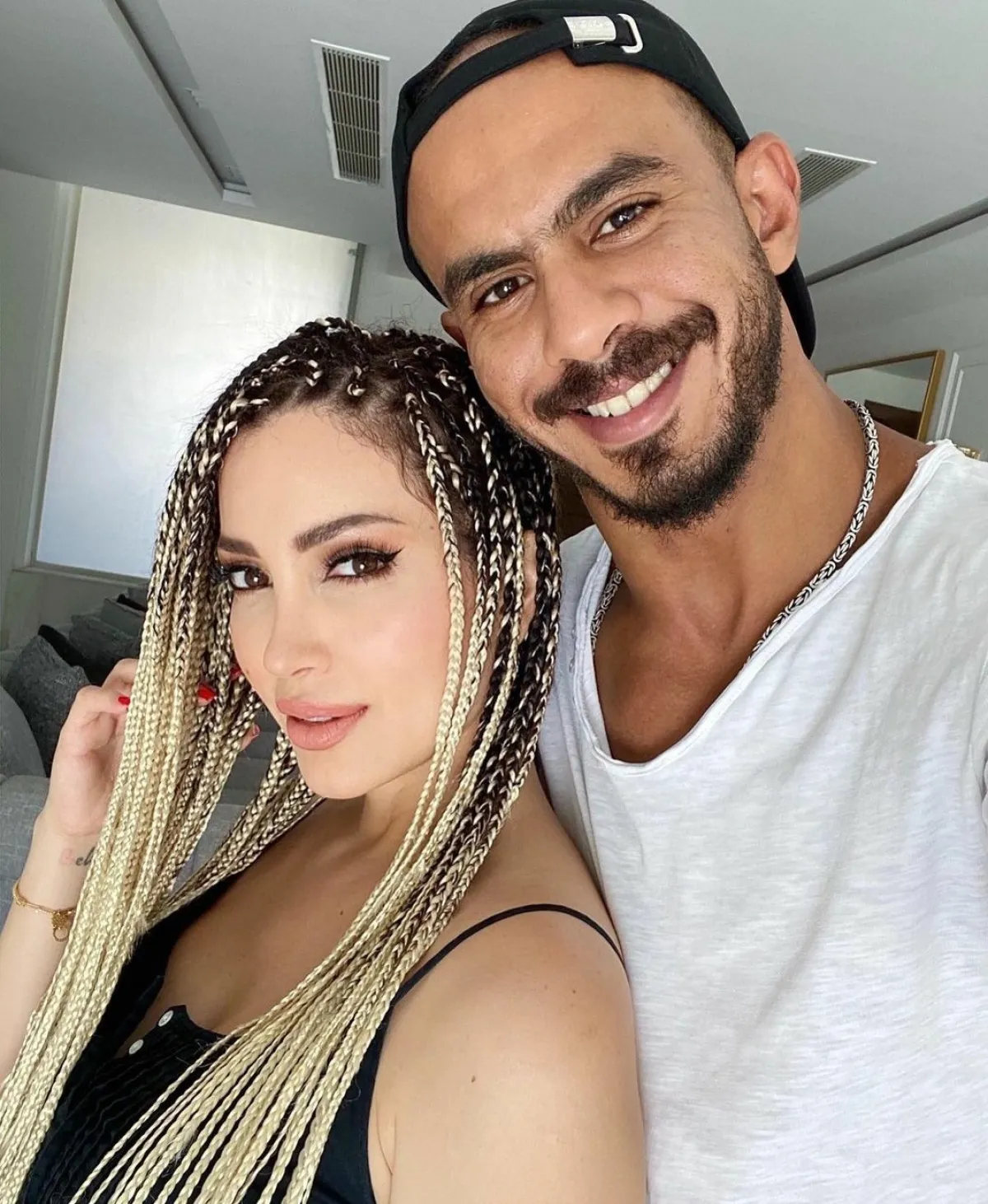 نسرين طافش وزوجها - صورة من حسابها على إنستجرام