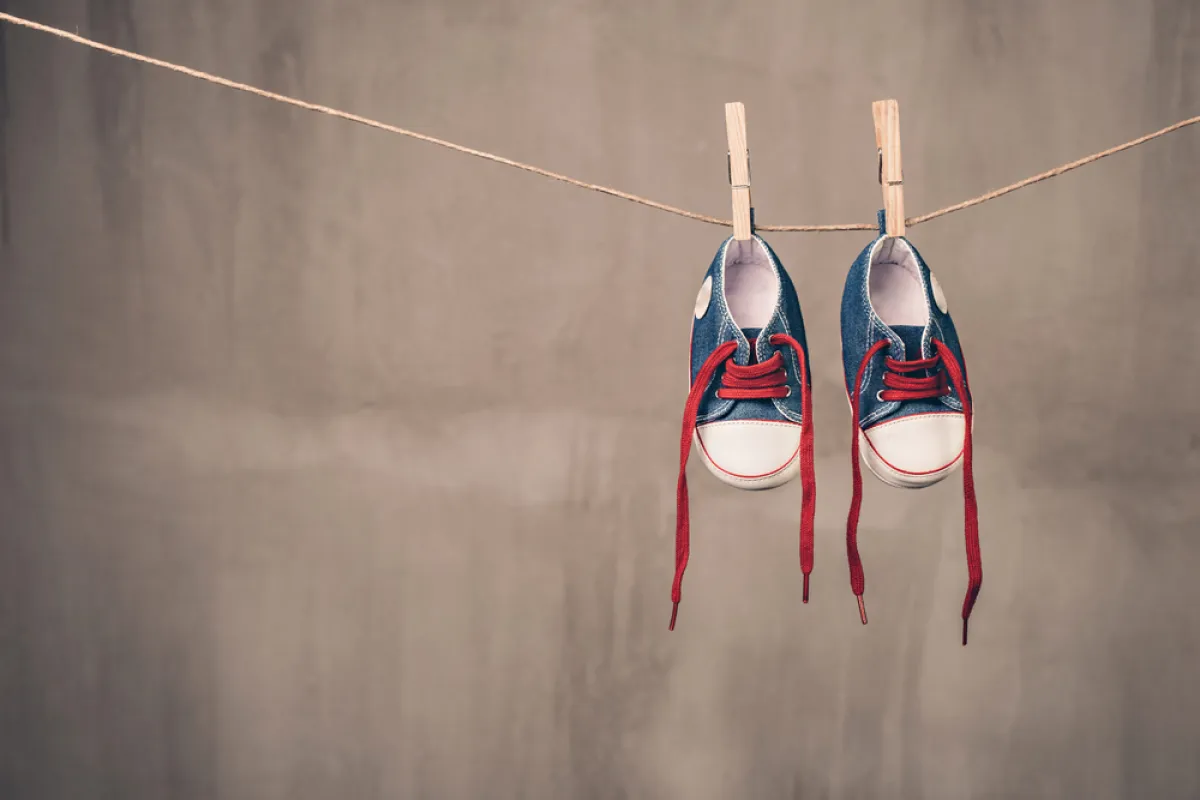 مخاطر الحذاء الصلب على طفلك قبل عمْر الخامسة