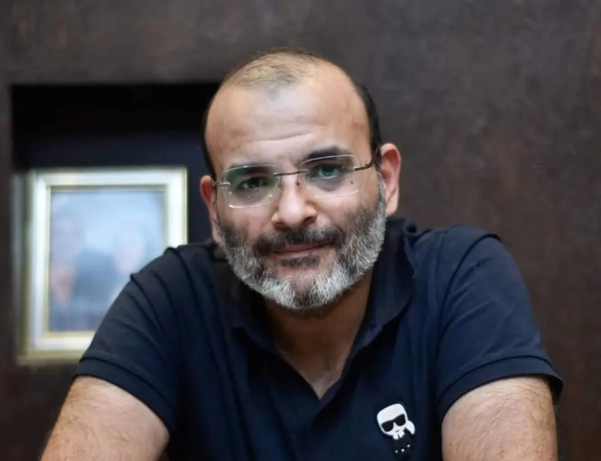 أيمن بهجت قمر- الصورة من صفحته الرسمية على فيسبوك