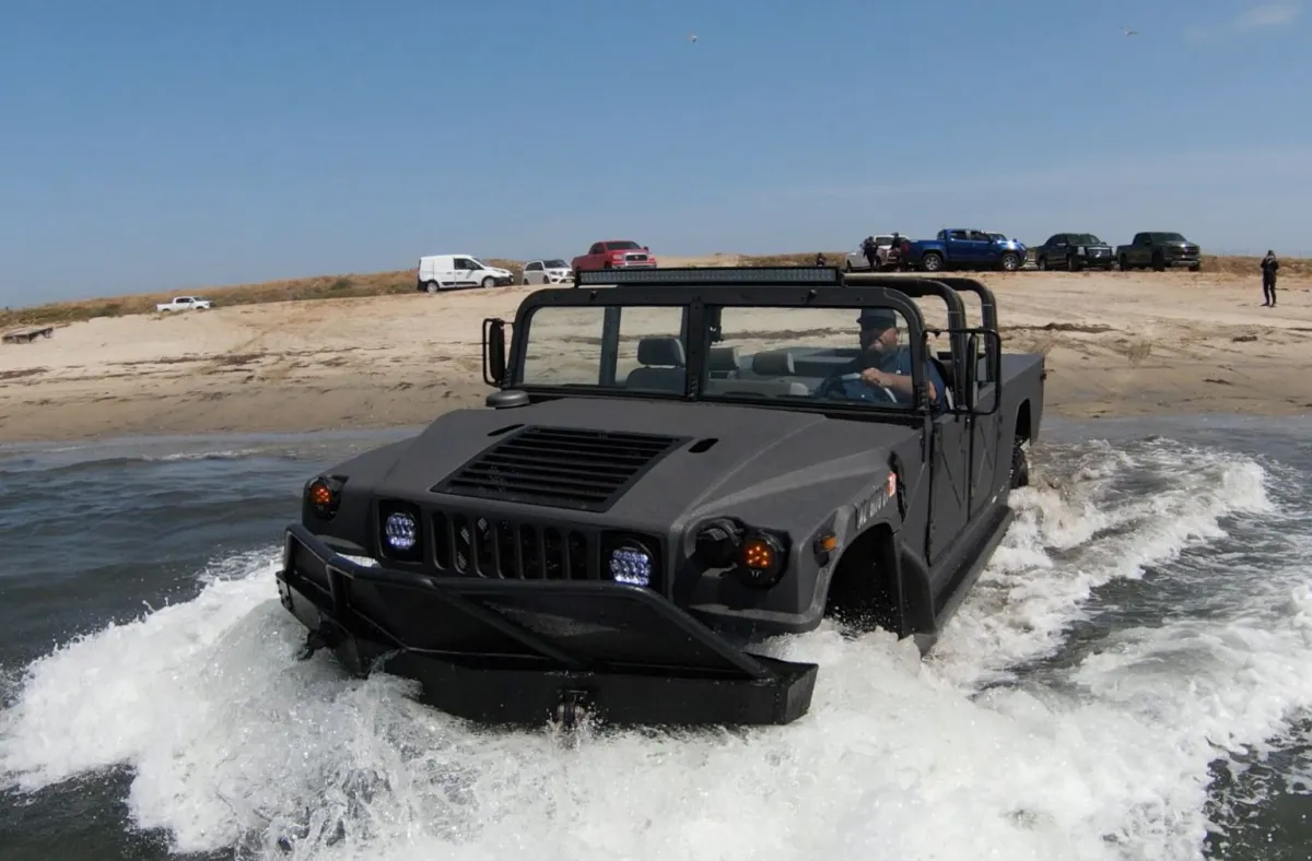 همفي ..أسرع سيارة برمائية