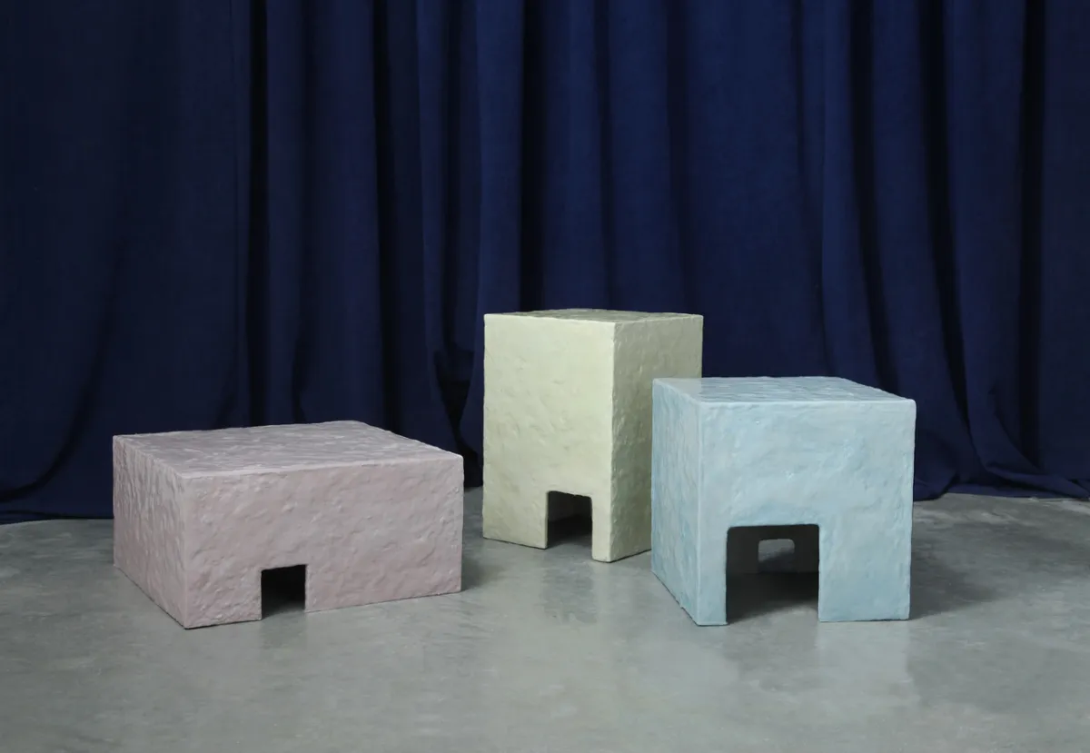 مقاعد من تصميم مريم تركي