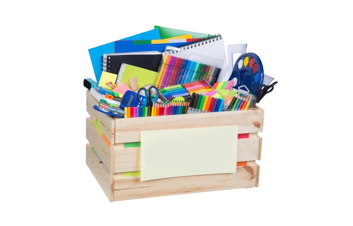 صورة لوازم مدرسية