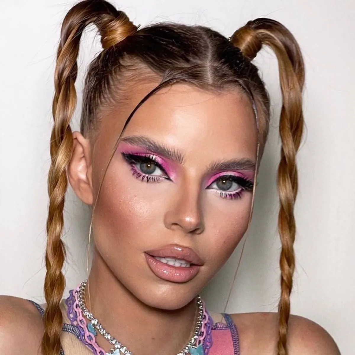 صور مكياج باربي