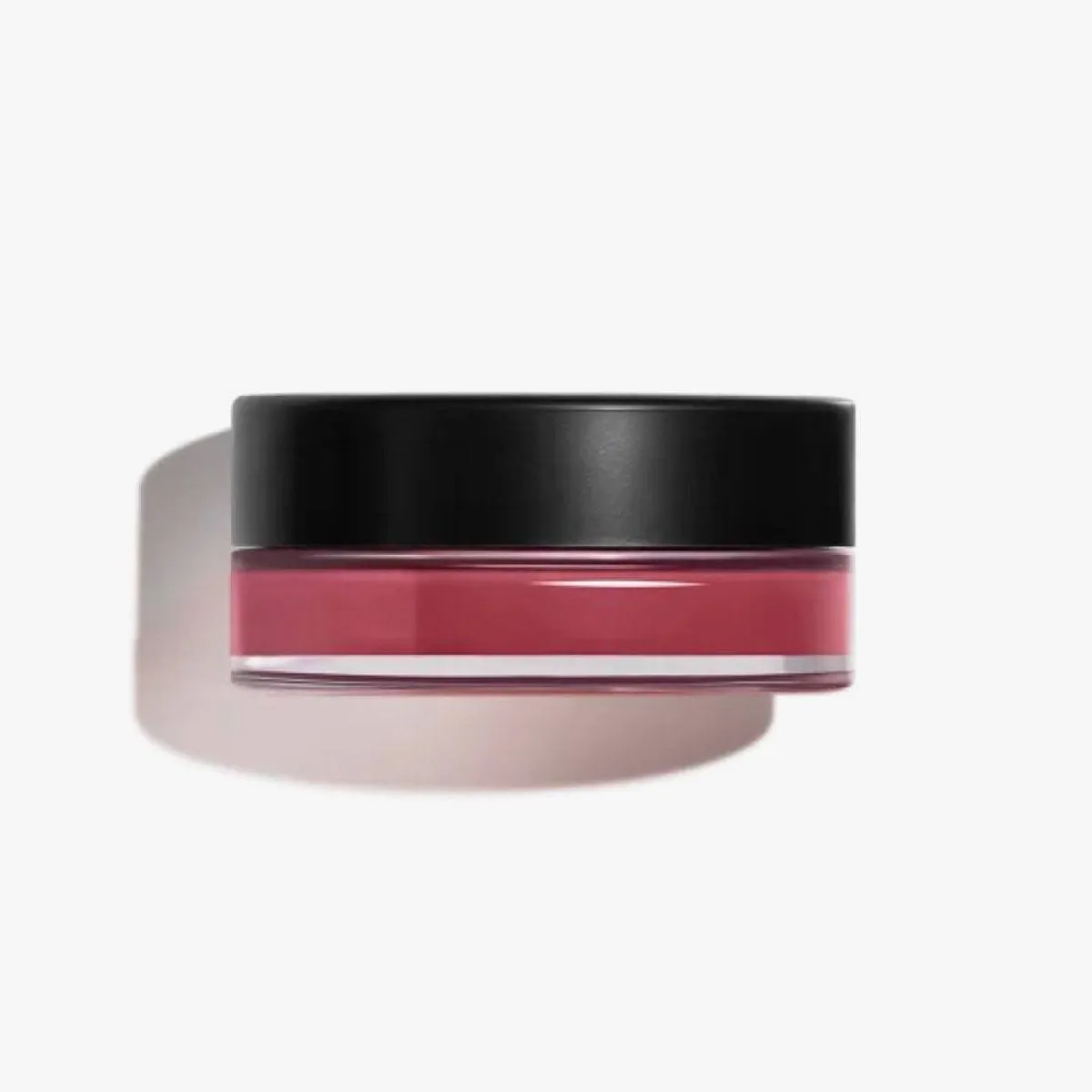 مرطب للشقاه والخدود